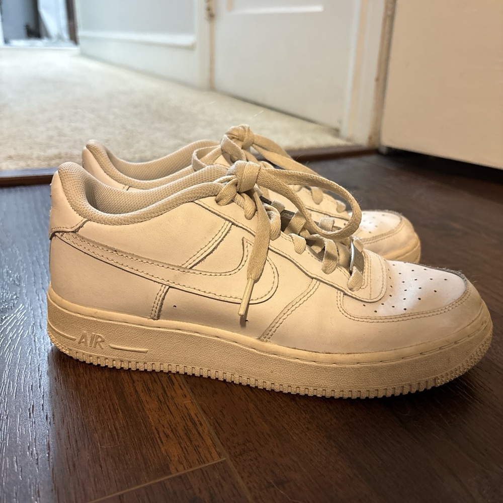 Nike Cream Air Force 1 Sneakers